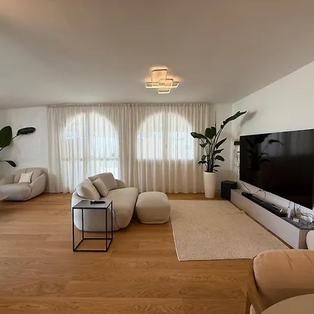 Villa Seafront Foxy 50 Quartu SantʼElena