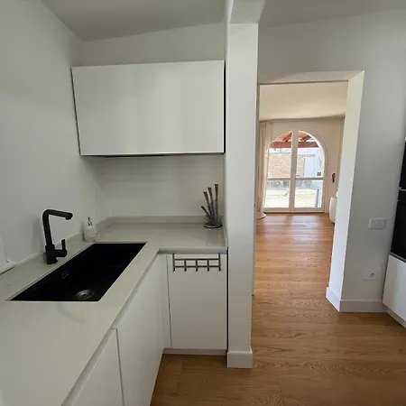 Seafront Foxy 50 Villa *
