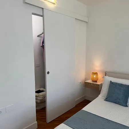Villa Seafront Foxy 50 *