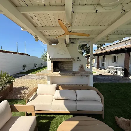 Villa Seafront Foxy 50 *